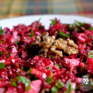 Rote Beete Salat mit Walnüssen und Schafskäse