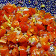 Tomatensalat mit Pinienkernen Tomatensalat mit Pinienkernen